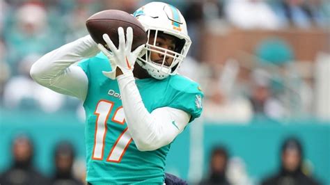 Dolphins vs. Jets odds, line, spread: 2023 NFL picks, Week 18.